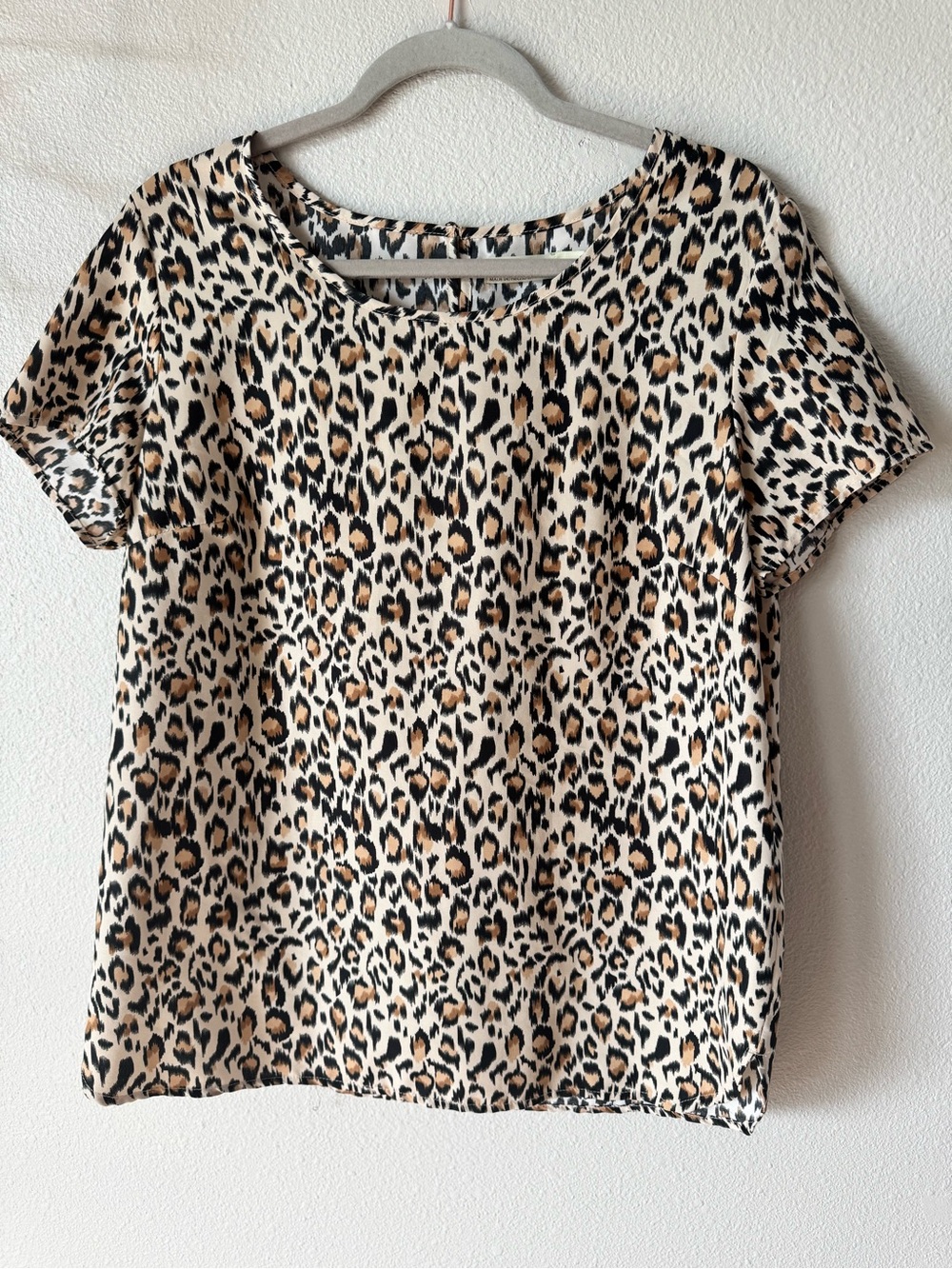 Y2K Faded Glory Leopard Print Short Sleeve Women's Top. Size L